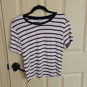 🪅 White shirt with red and blue stripes
